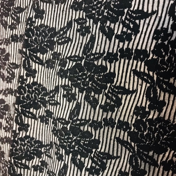 Forever 21 Black/Gray Dress - Picture 2 of 4